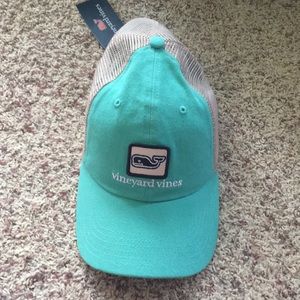 NWT Vineyard Vines mesh hat
